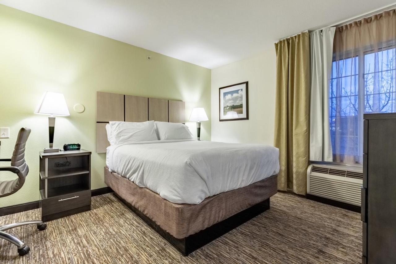 Candlewood Suites Lincoln By Ihg Экстерьер фото