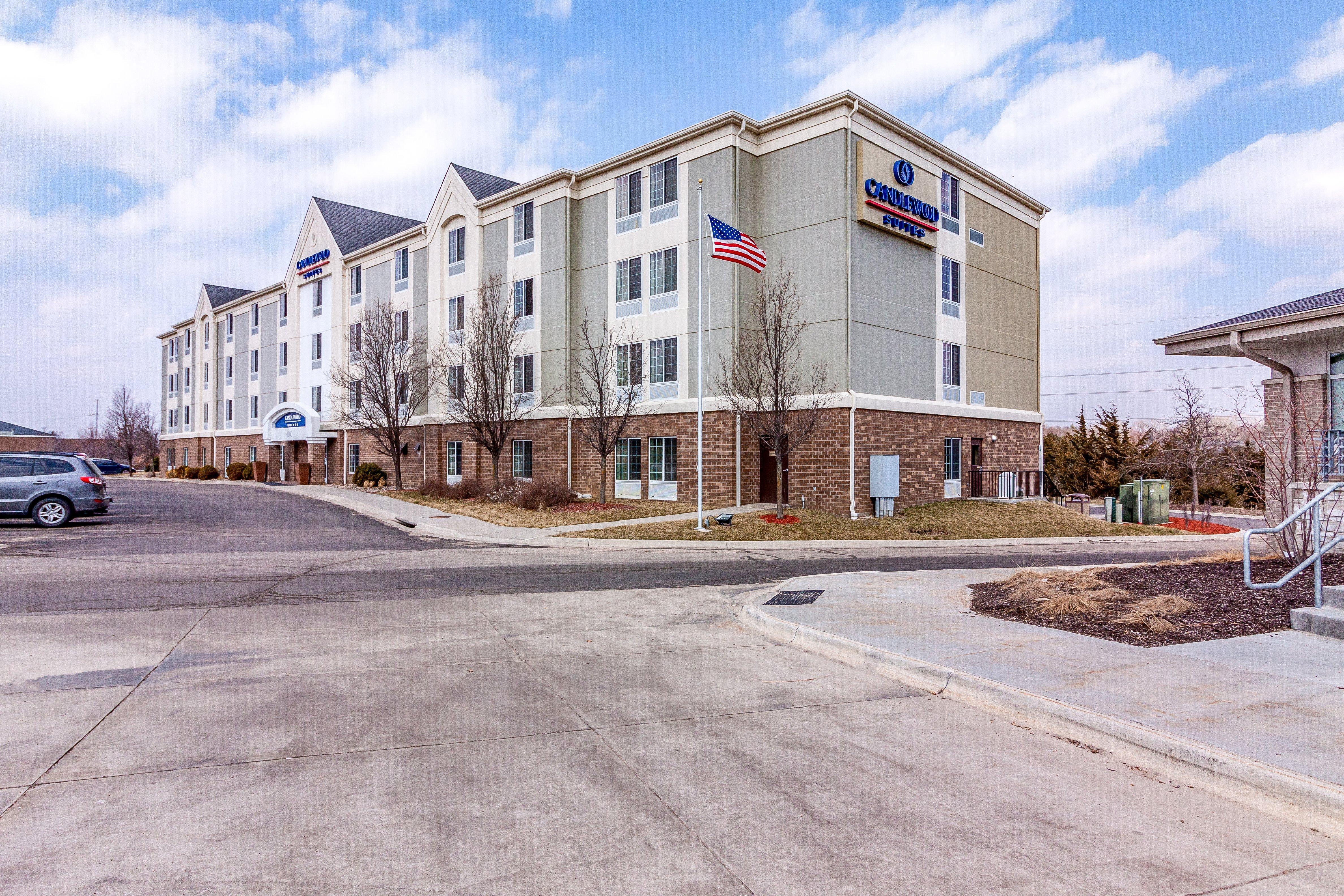 Candlewood Suites Lincoln By Ihg Экстерьер фото