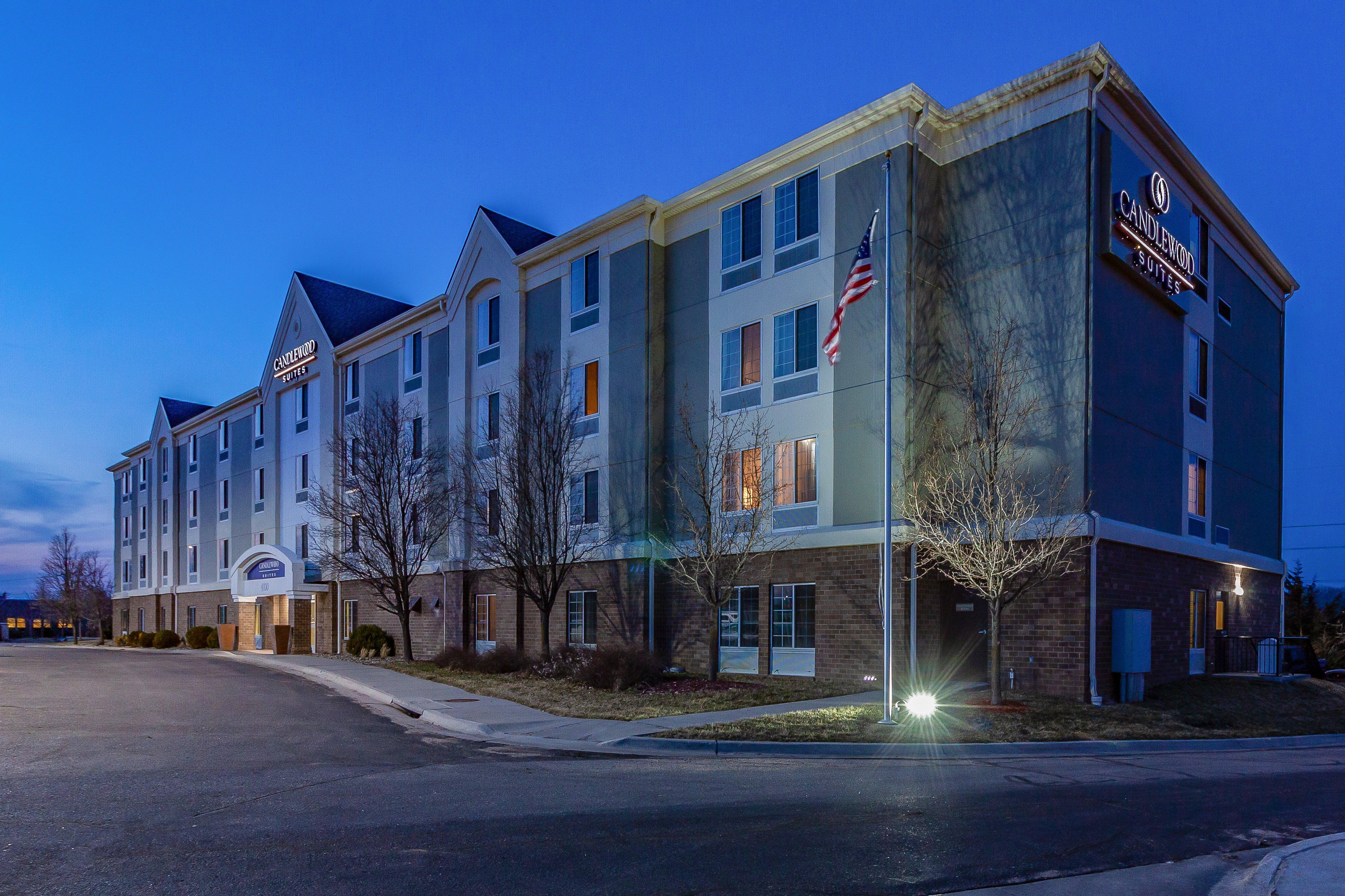 Candlewood Suites Lincoln By Ihg Экстерьер фото