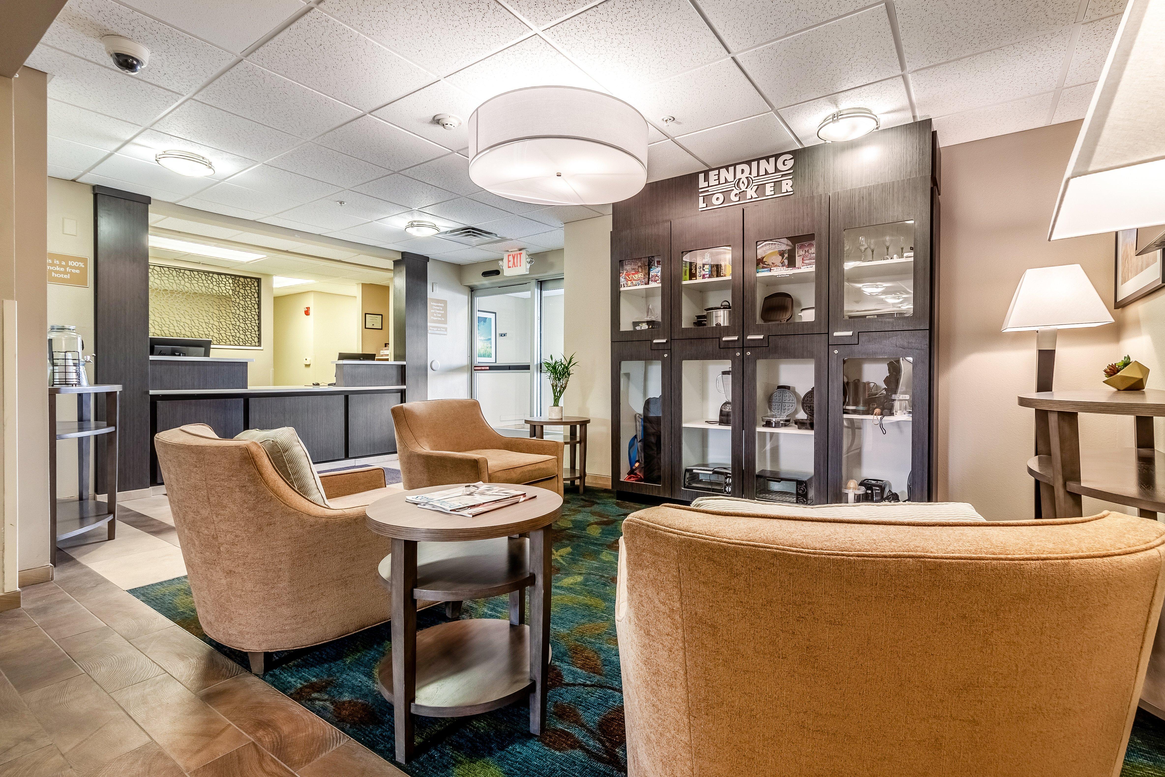 Candlewood Suites Lincoln By Ihg Экстерьер фото
