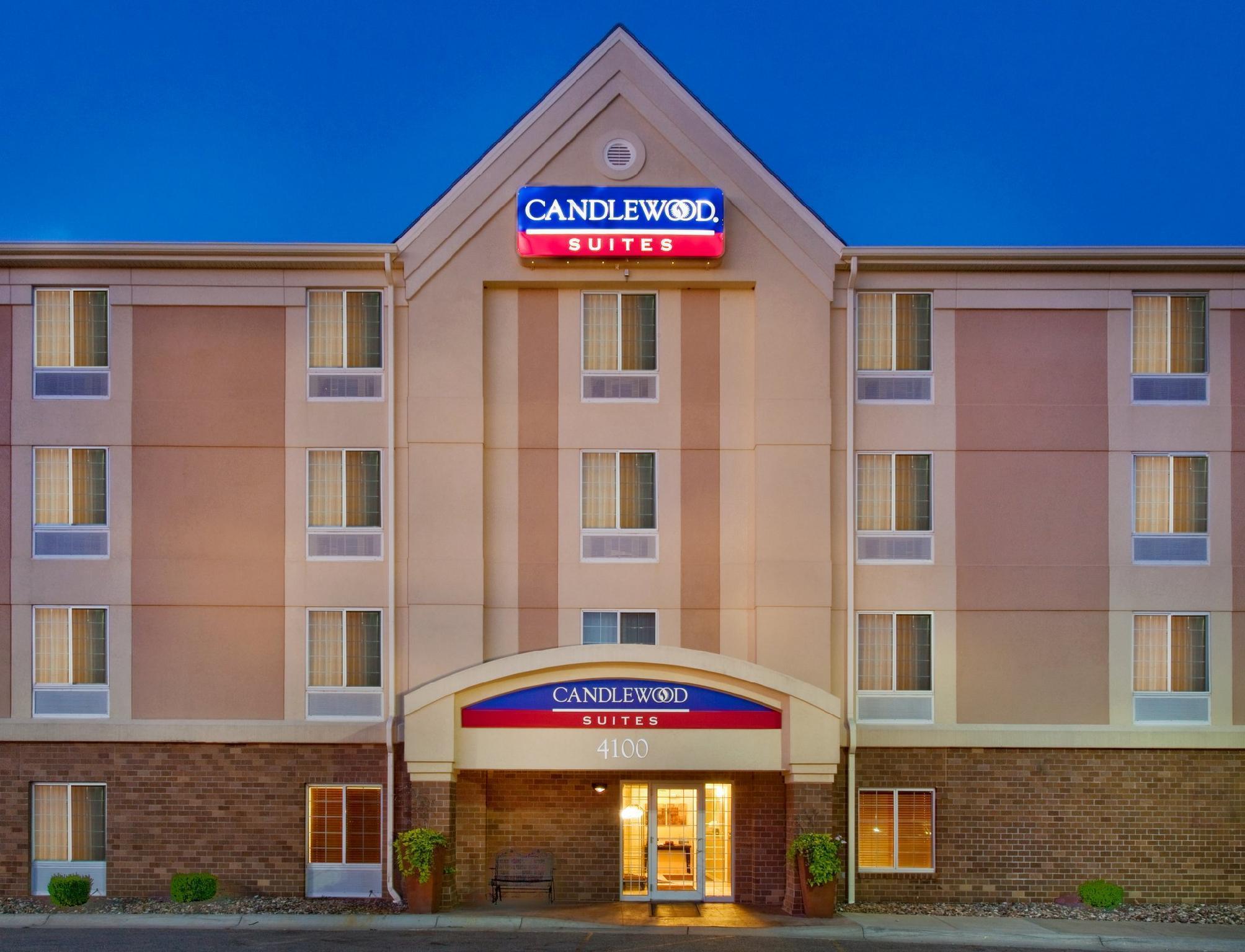 Candlewood Suites Lincoln By Ihg Экстерьер фото
